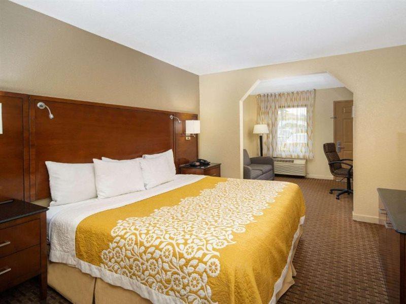 Days Inn By Wyndham Thomaston Kültér fotó