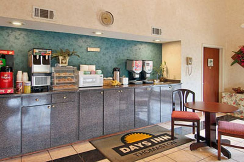 Days Inn By Wyndham Thomaston Kültér fotó
